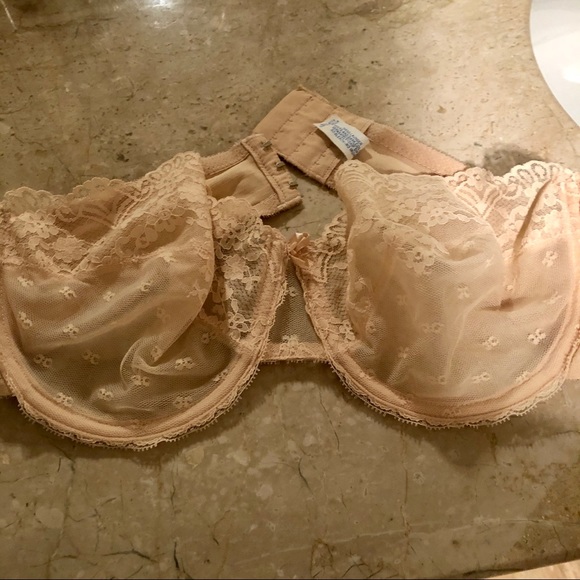 Vanity Fair Other - Vanity Fair Strapless Bra 36C